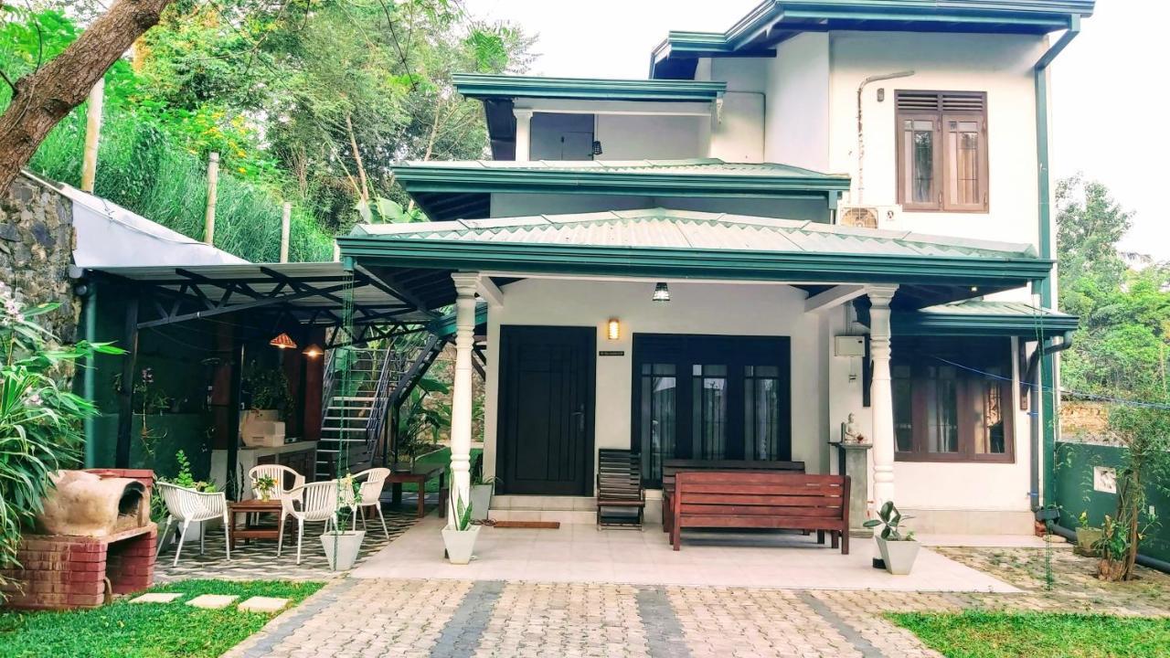 Villa Senan - 2 Apartments - Mirissa Exterior foto